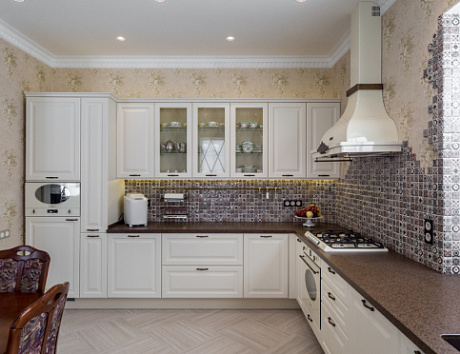 Белая кухня в Липецке