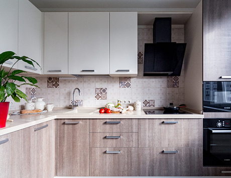 Бежевая кухня в Санкт-Петербурге