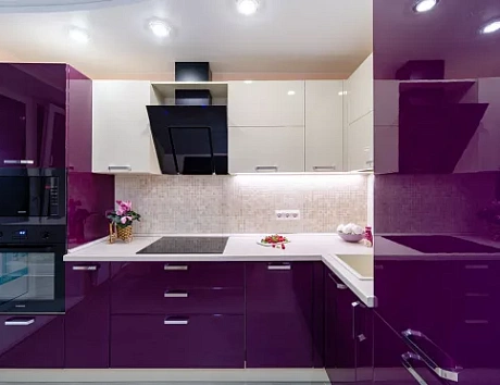 Фиолетовая кухня в Твери