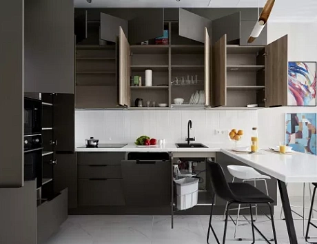 Коричневая кухня в Воронеже