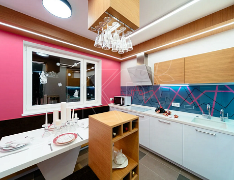 Дизайн кухни в белом цвете