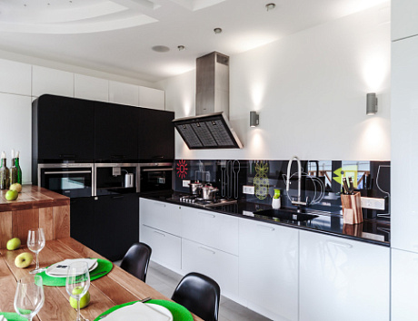 Белая кухня в Мурманске