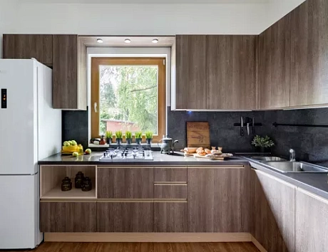 Коричневая кухня в Воронеже