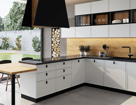 Светлая кухня в Сочи