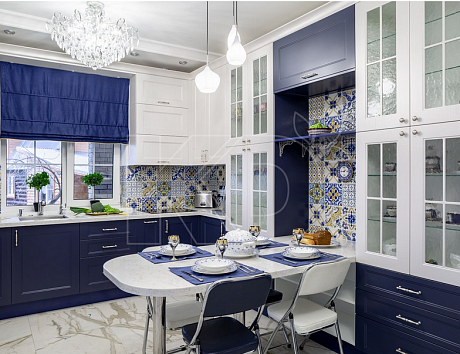 Яркая кухня классика