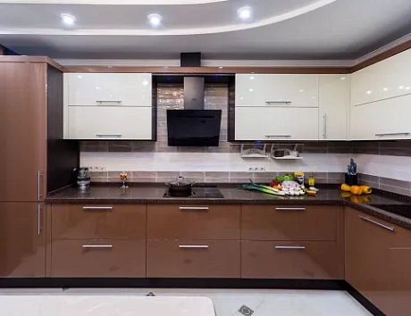 Коричневая кухня в Воронеже