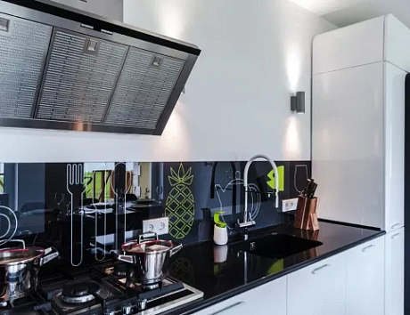 Глянцевая кухня в Ростове-на-Дону